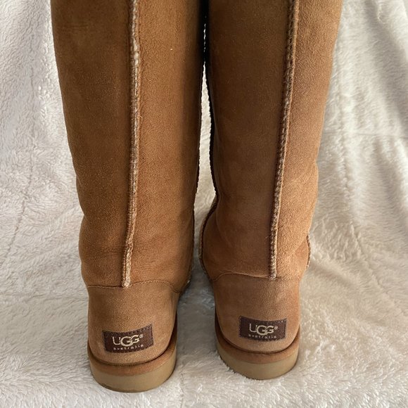 Woman’s Ugg Classic Tall Boots 5815 - Chestnut Size 7 - Picture 5 of 9